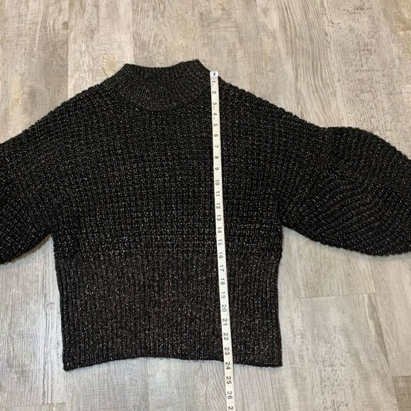 NWT Chunky knit black,metallic accent, with puffy sleeves.sz M - Picture 7 of 13